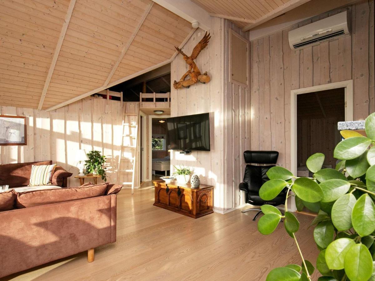 Three-Bedroom Holiday Home In Rodby 38 Kramnitse Экстерьер фото