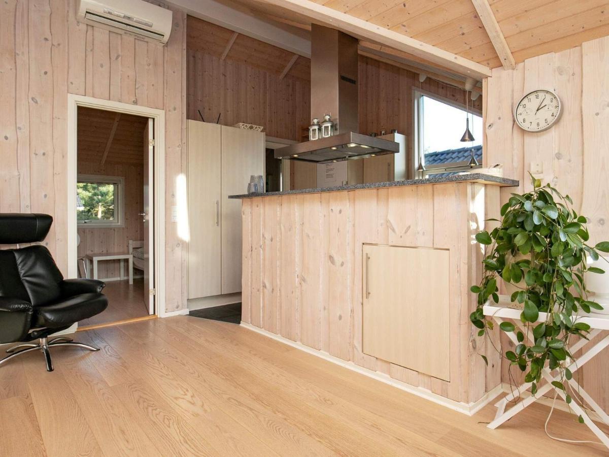 Three-Bedroom Holiday Home In Rodby 38 Kramnitse Экстерьер фото